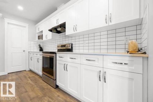 9053 Cooper Link Link, Edmonton, AB - Indoor Photo Showing Kitchen
