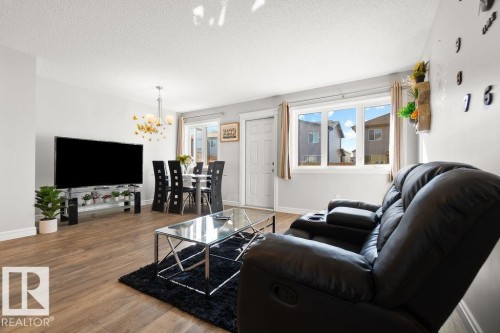 9053 Cooper Link Link, Edmonton, AB - Indoor Photo Showing Living Room