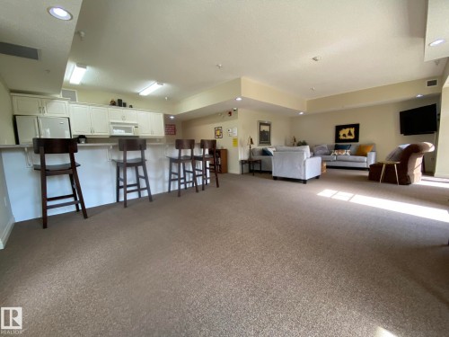 304 9803 96A Street, Edmonton, AB - Indoor