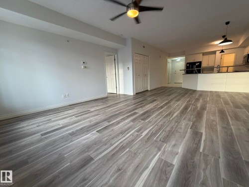 304 9803 96A Street, Edmonton, AB - Indoor Photo Showing Other Room