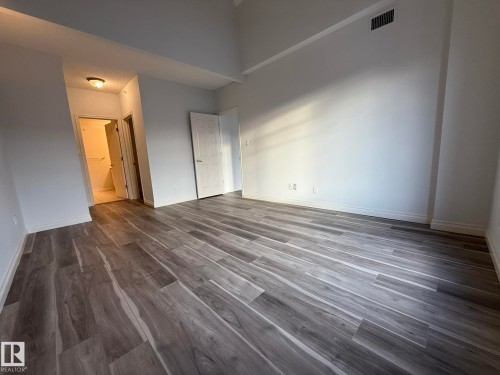 304 9803 96A Street, Edmonton, AB - Indoor Photo Showing Other Room