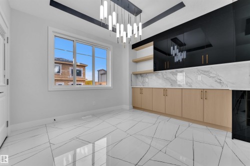 22827 80 Avenue, Edmonton, AB - Indoor