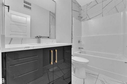 22827 80 Avenue, Edmonton, AB - Indoor Photo Showing Bathroom