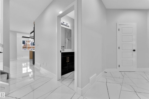 22827 80 Avenue, Edmonton, AB - Indoor Photo Showing Other Room