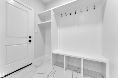 22827 80 Avenue, Edmonton, AB - Indoor