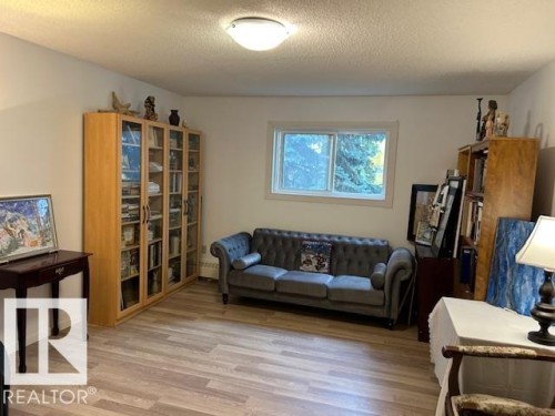 215 18004 95 Avenue, Edmonton, AB - Indoor