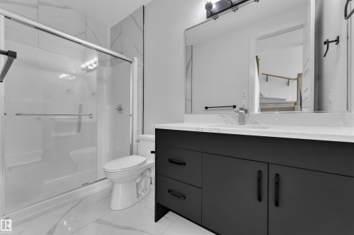 22835 80 Avenue, Edmonton, AB - Indoor Photo Showing Bathroom