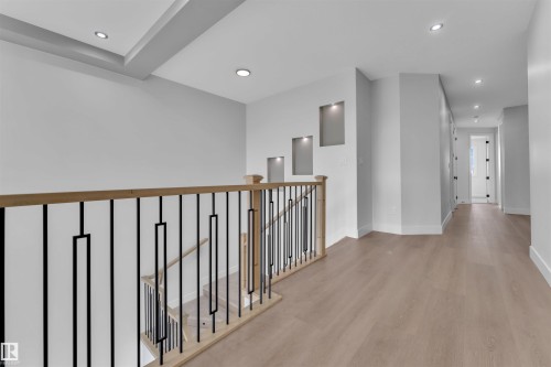 22835 80 Avenue, Edmonton, AB - Indoor Photo Showing Other Room