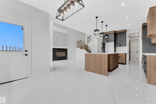 22835 80 Avenue, Edmonton, AB - Indoor