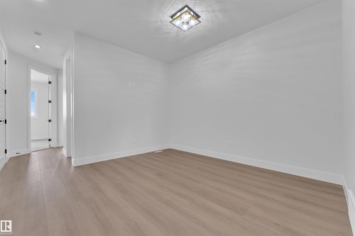 22835 80 Avenue, Edmonton, AB - Indoor Photo Showing Other Room