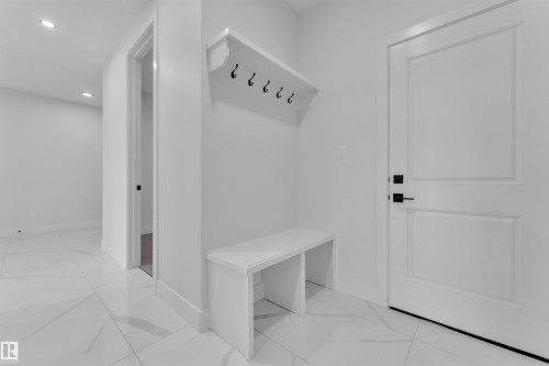 22835 80 Avenue, Edmonton, AB - Indoor Photo Showing Other Room