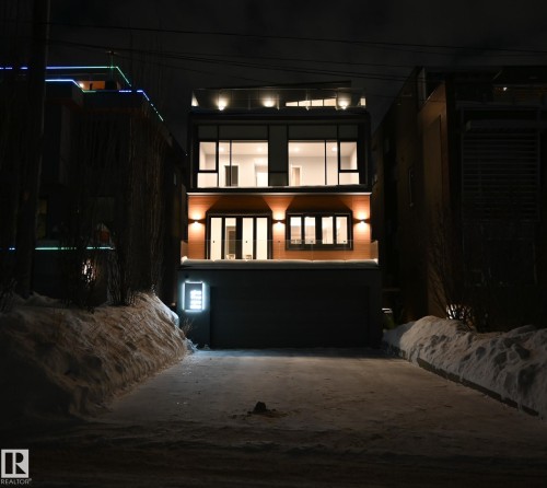 9509 99B Street, Edmonton, AB - Indoor