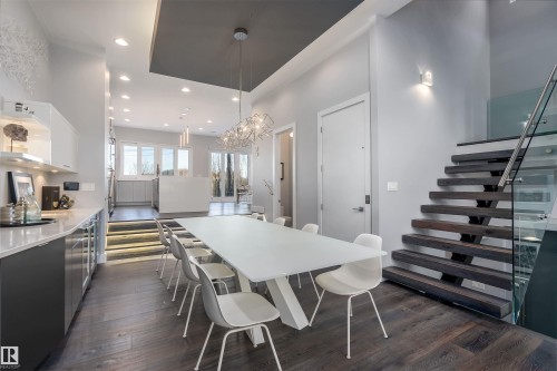 9509 99B Street, Edmonton, AB - Indoor