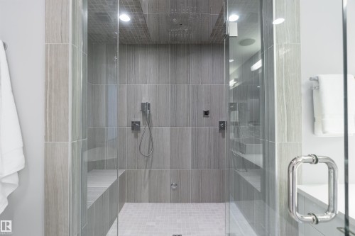 9509 99B Street, Edmonton, AB - Indoor Photo Showing Bathroom