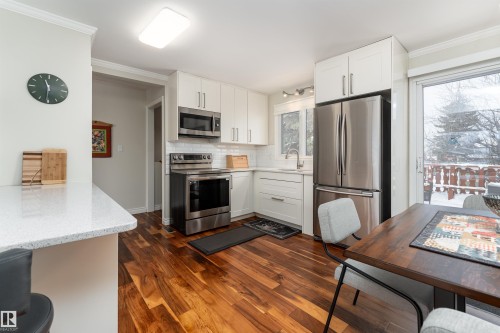 5114 51 Street, Bruderheim, AB - Indoor Photo Showing Kitchen With Stainless Steel Kitchen