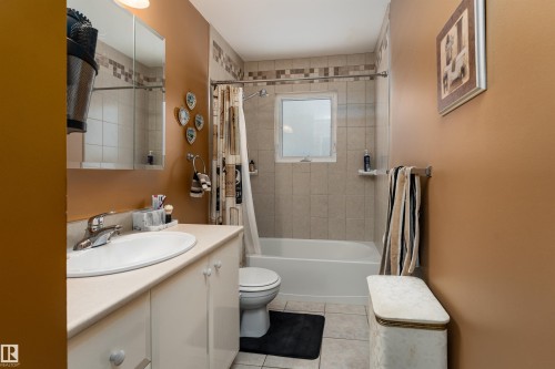 5114 51 Street, Bruderheim, AB - Indoor Photo Showing Bathroom