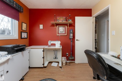 5114 51 Street, Bruderheim, AB - Indoor Photo Showing Office