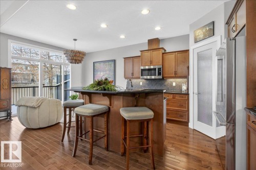 9 841 156 Street, Edmonton, AB - Indoor Photo Showing Kitchen