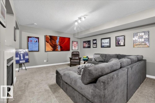 9 841 156 Street, Edmonton, AB - Indoor