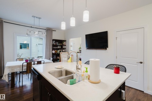 2124 Glenridding Way, Edmonton, AB - Indoor Photo Showing Kitchen With Double Sink