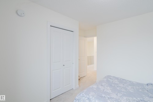 2124 Glenridding Way, Edmonton, AB - Indoor Photo Showing Bedroom