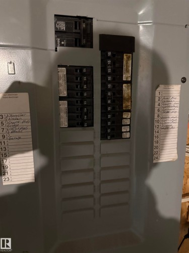 51 16823 84 Street, Edmonton, AB - Indoor Photo Showing Other Room