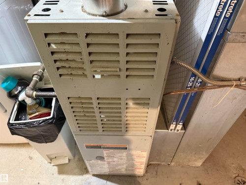 51 16823 84 Street, Edmonton, AB - Indoor Photo Showing Other Room