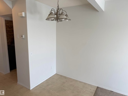 51 16823 84 Street, Edmonton, AB - Indoor Photo Showing Other Room