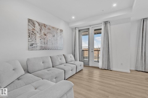 84 5 Rondeau Drive, St. Albert, AB - Indoor Photo Showing Living Room