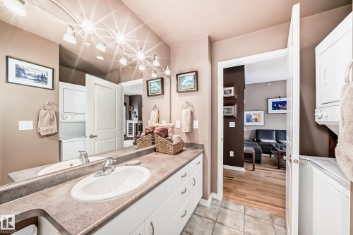 2006 10303 105 Street, Edmonton, AB - Indoor Photo Showing Bathroom