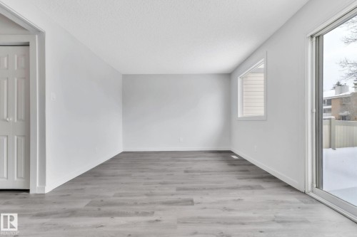 1281 Hooke Road, Edmonton, AB - Indoor Photo Showing Other Room