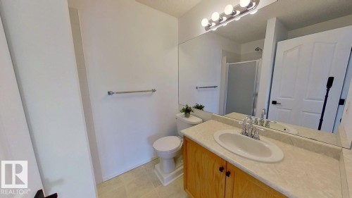 326 2903 Rabbit Hill Road, Edmonton, AB - Indoor Photo Showing Bathroom