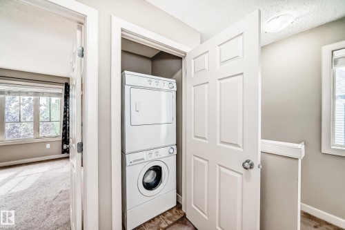 3834 Allan Drive, Edmonton, AB - Indoor Photo Showing Laundry Room