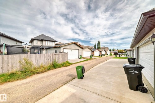 3834 Allan Drive, Edmonton, AB - Outdoor