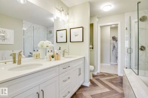 2356 Muckleplum Way, Edmonton, AB - Indoor Photo Showing Bathroom