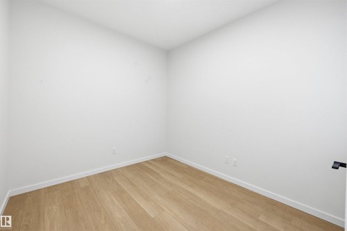 2535 211 Street, Edmonton, AB - Indoor Photo Showing Other Room