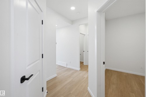 2535 211 Street, Edmonton, AB - Indoor Photo Showing Other Room