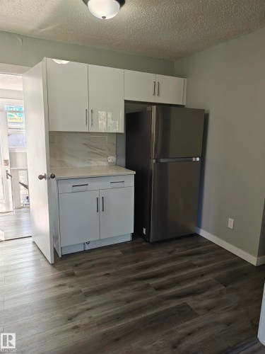 11406 82 Street, Edmonton, AB - Indoor Photo Showing Kitchen