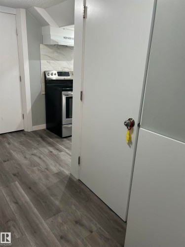 11406 82 Street, Edmonton, AB - Indoor