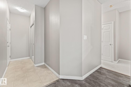 303 10118 95 Street, Edmonton, AB - Indoor Photo Showing Other Room