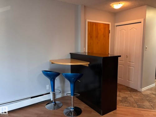 17 10721 116 Street, Edmonton, AB - Indoor Photo Showing Other Room