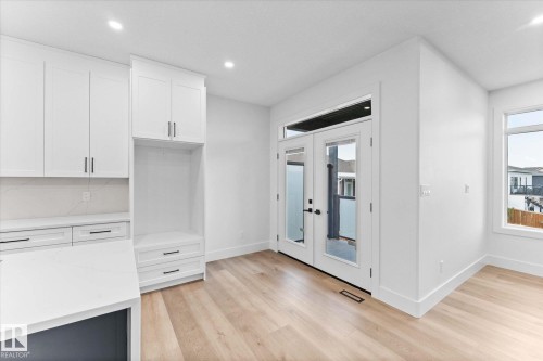 325 Meadowview Drive, Fort Saskatchewan, AB - Indoor