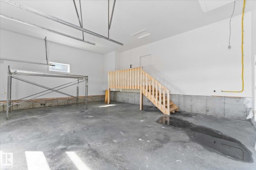 325 Meadowview Drive, Fort Saskatchewan, AB - Indoor Photo Showing Garage