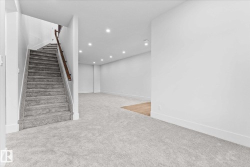 325 Meadowview Drive, Fort Saskatchewan, AB - Indoor Photo Showing Other Room