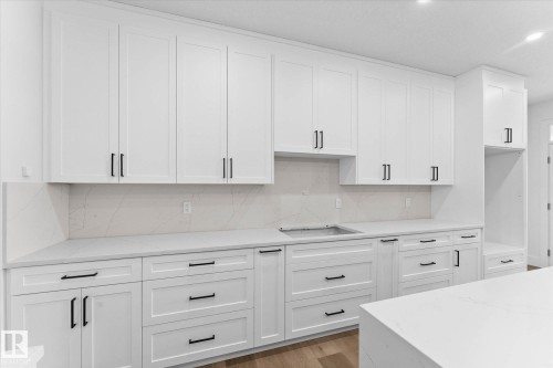 325 Meadowview Drive, Fort Saskatchewan, AB - Indoor Photo Showing Kitchen