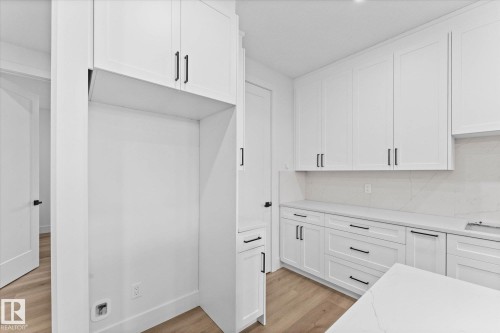 325 Meadowview Drive, Fort Saskatchewan, AB - Indoor