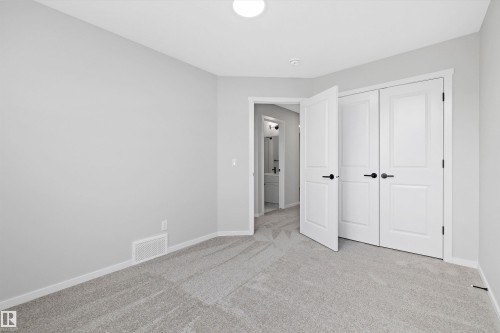 5723 Hawthorn Common, Edmonton, AB - Indoor Photo Showing Other Room