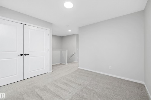 5723 Hawthorn Common, Edmonton, AB - Indoor Photo Showing Other Room