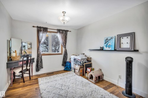 12237 47 Street, Edmonton, AB - Indoor