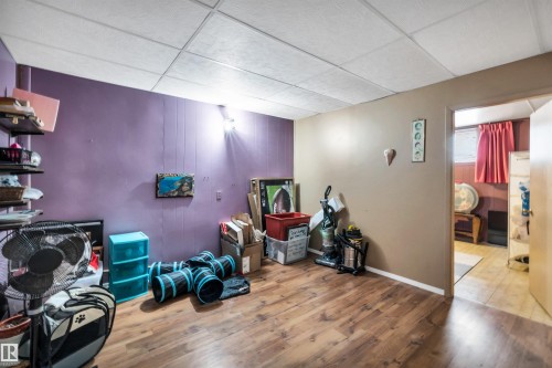 12237 47 Street, Edmonton, AB - Indoor